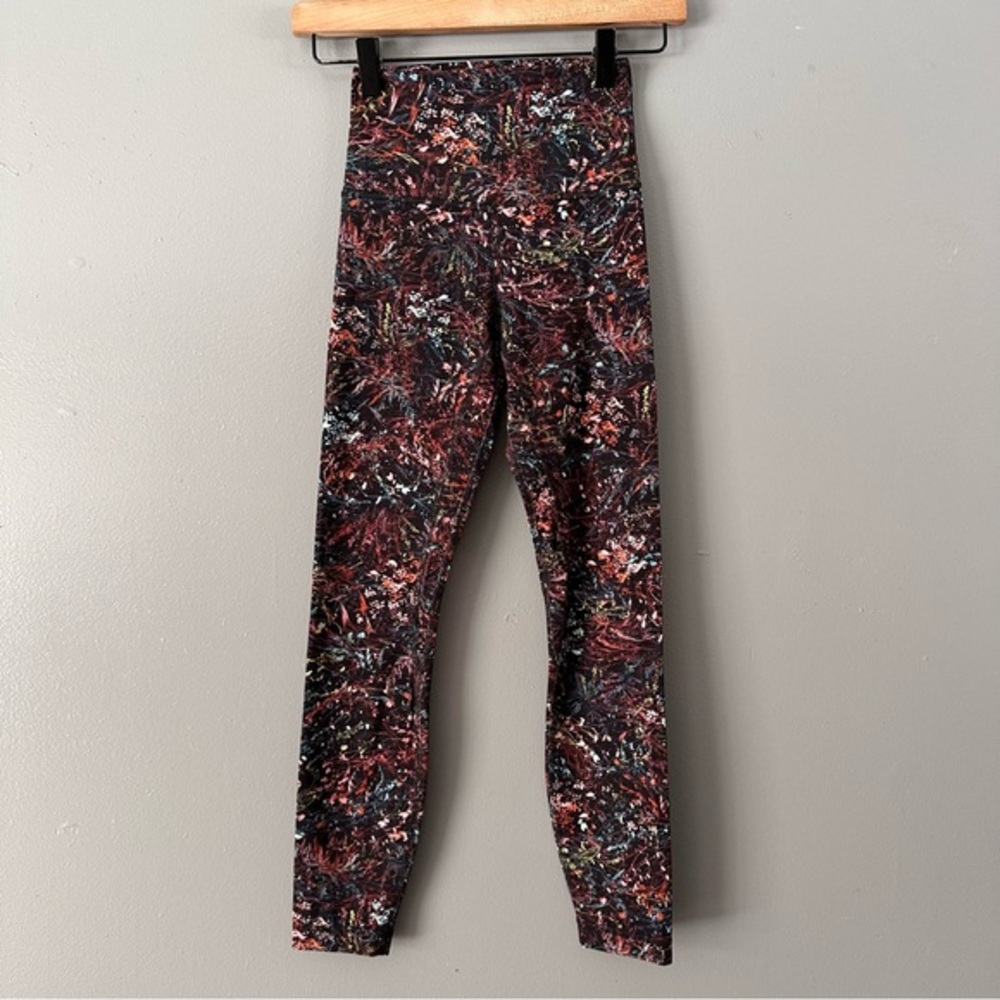 LuluLemon Aligns Fern/Flower/Leaf Print | Multicolor